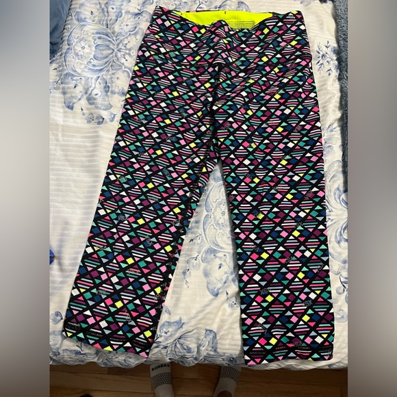 Victoria's Secret Pants - Victorias Secret Knockout Crop workout pants